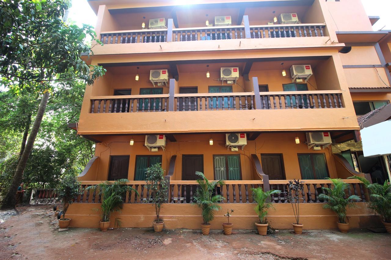 Oyo 10227 Sai Residency Baga Bagian luar foto